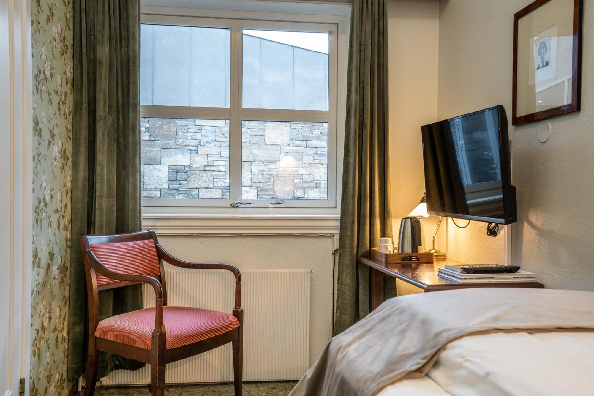 סנדנס Kronen Gaard Hotel מראה חיצוני תמונה
