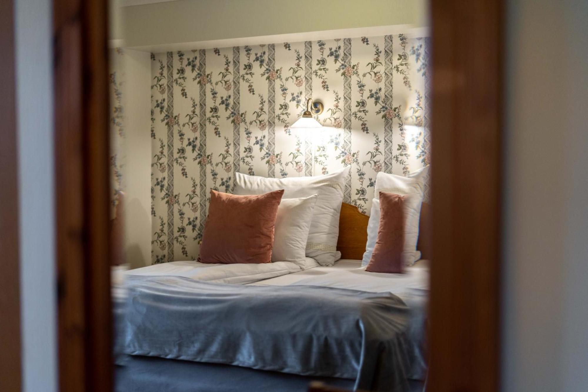 סנדנס Kronen Gaard Hotel מראה חיצוני תמונה