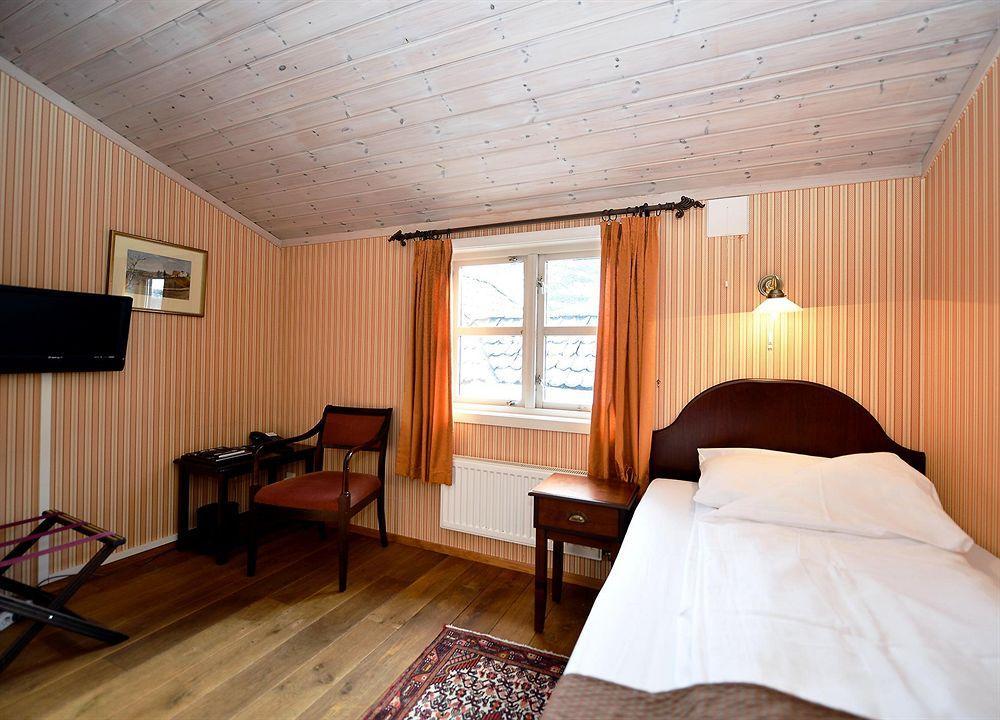 סנדנס Kronen Gaard Hotel מראה חיצוני תמונה