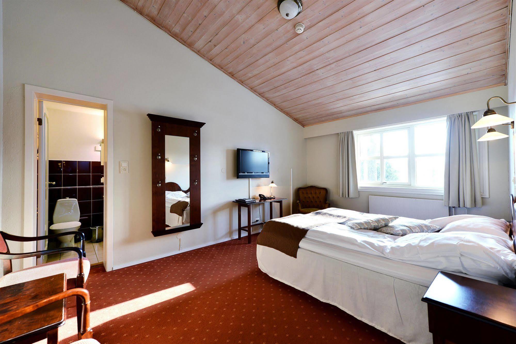 סנדנס Kronen Gaard Hotel מראה חיצוני תמונה